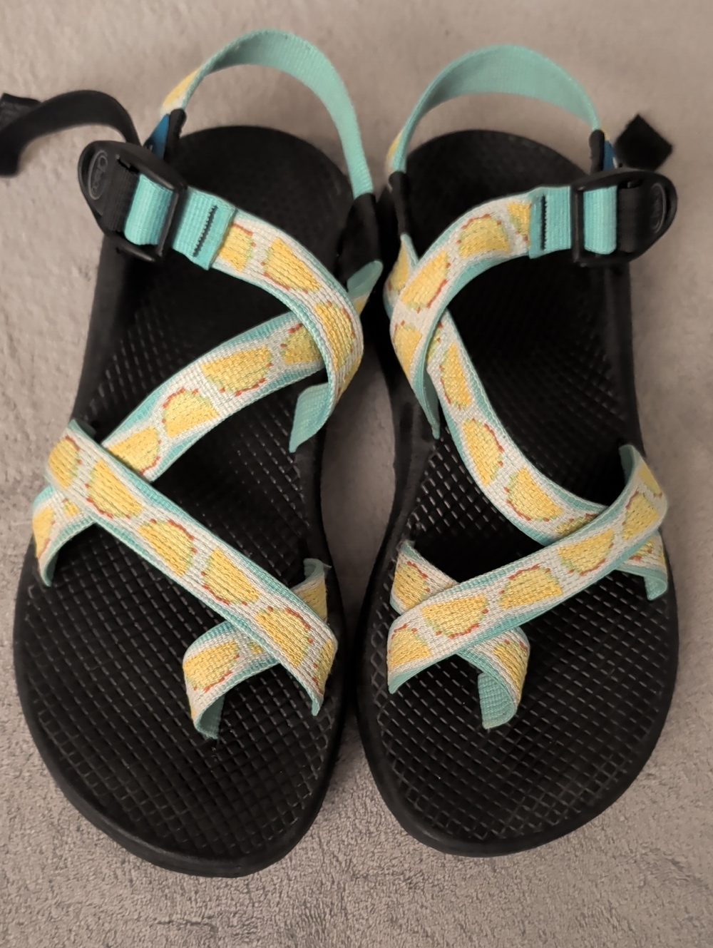 TACO Chacos Pattern Strap Sandals Z/2